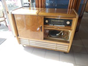 110/45/86 cm nr 3 (gramofon)